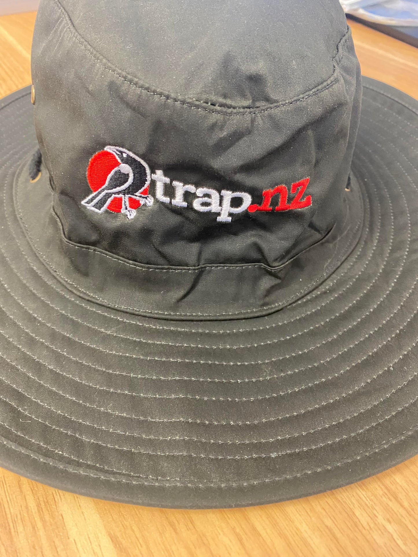 trap.nz wide brimmed oilskin hat